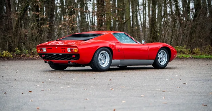 Lamborghini Miura SV e la Countach di Stewart all'asta a prezzo record