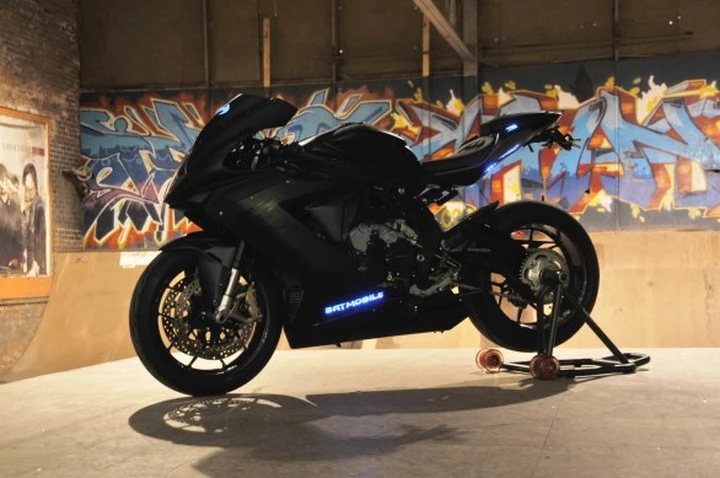 MV Agusta F3 675 (Batmoto) per 19° compleanno di Justin Bieber /video