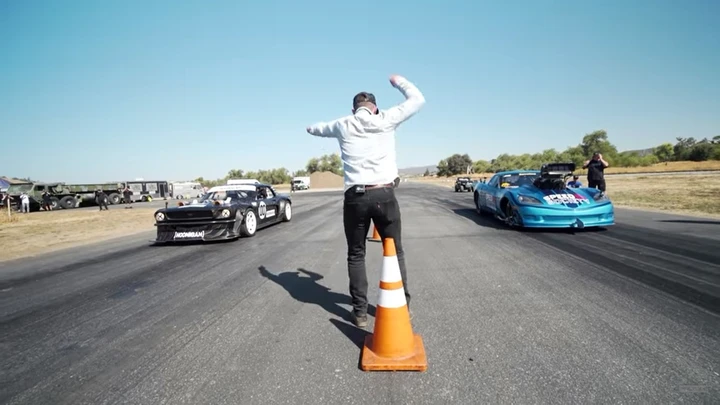 Drag race stellare: 4000 CV 4x2 vs 1400 CV 4x4 [Video]