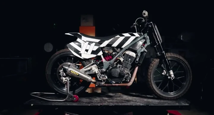 Royal Enfield debutta nel Flat Track con la nuova Sherpa FT Mk2