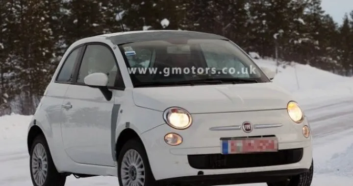 Fiat 500: foto spia di un esemplare con assetto rialzato