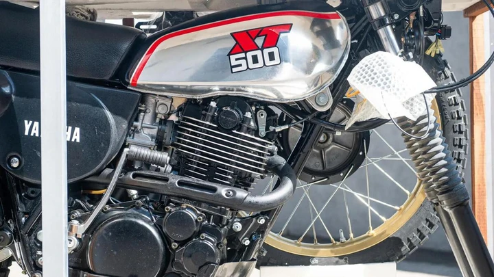 È ancora imballata dal 1986: Yamaha XT500 scatena l'asta