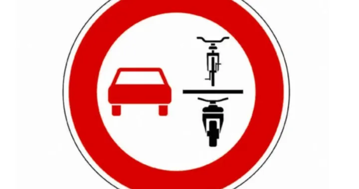 Due cartelli  confondono gli automobilisti: ecco cosa significano davvero