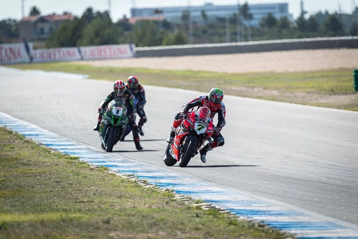SBK Estoril 2020: Davies lascia Ducati con una vittoria in Gara 2