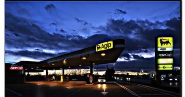 Eni: addio al nome Agip, resta solo il "cane a sei zampe"