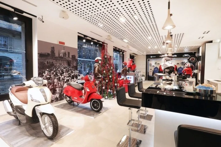 Motoplex Milano City Lounge: la nuova 'casa' dei marchi del Gruppo Piaggio