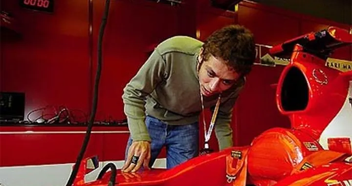 Rossi: ho in testa la moto