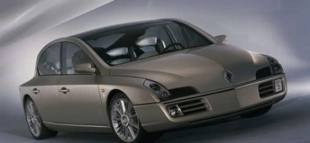 Renault: il marchio Initiale Paris per contrastare il successo delle Citroen DS?