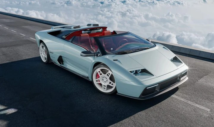 Eccentrica trasforma la Lamborghini Diablo in una V12 Roadster