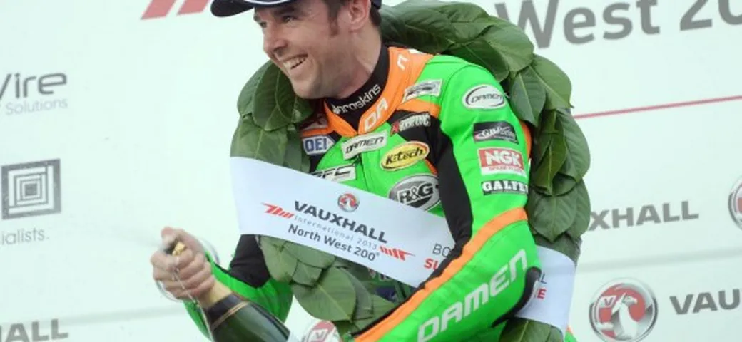 North West 200: vittorie per Seeley e Dunlop, ma l'eroe è McWilliams