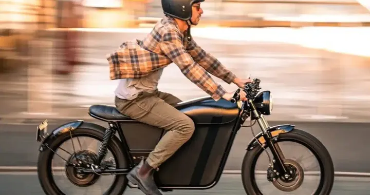 FTN Motion Streetdog XR: la moto elettrica rétro da 88 kg con 140 km di autonomia