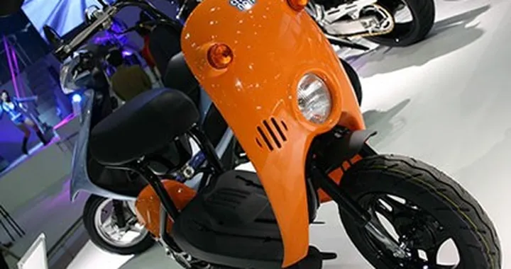 Choi Nori il piccolo scooterino Suzuki