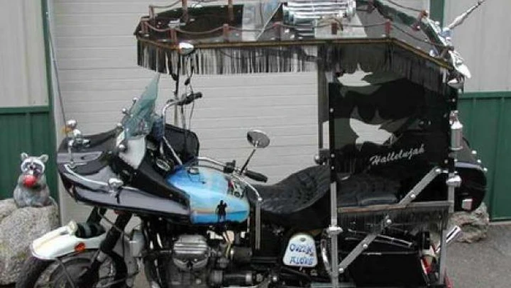 Foto del giorno: Pimp my Guzzi
