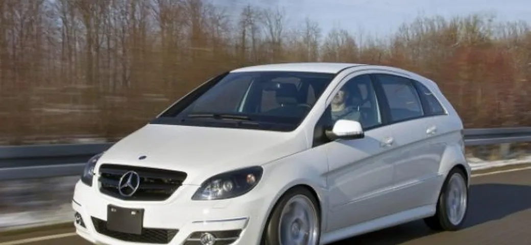 Mercedes B55: una Classe B con il vecchio 5.5 V8!