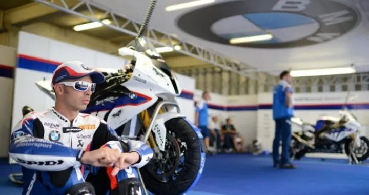 WSBK: due costole incrinate per Marco Melandri, ma a Magny Cours ci sarà