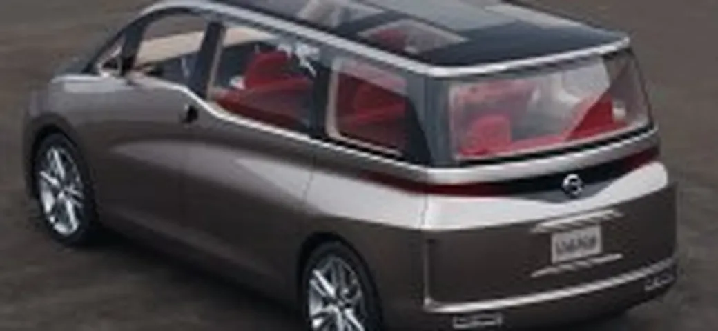 Nissan Amenio - people carrier di classe