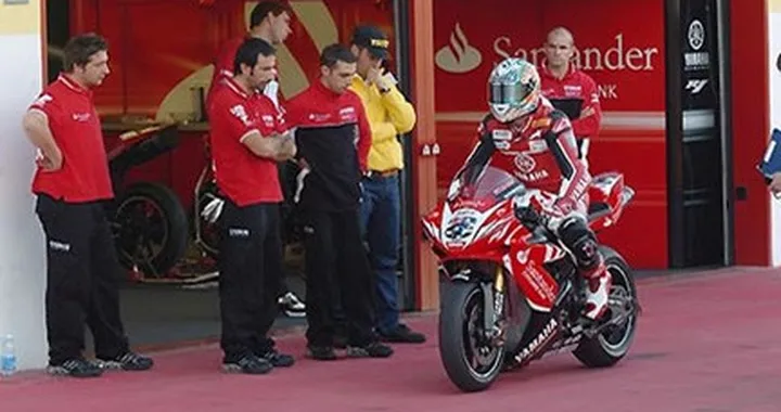 La prima di Corser sulla Yamaha R1