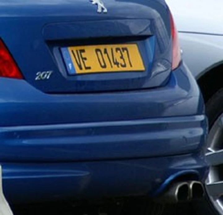 Peugeot 207 RC: foto spia