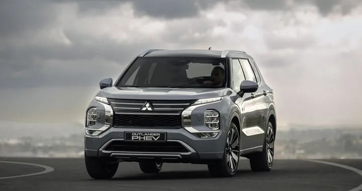 Mitsubishi richiama oltre 108.000 Outlander: rischio al portellone