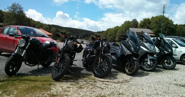 Foto del giorno: bicilindrici a confronto