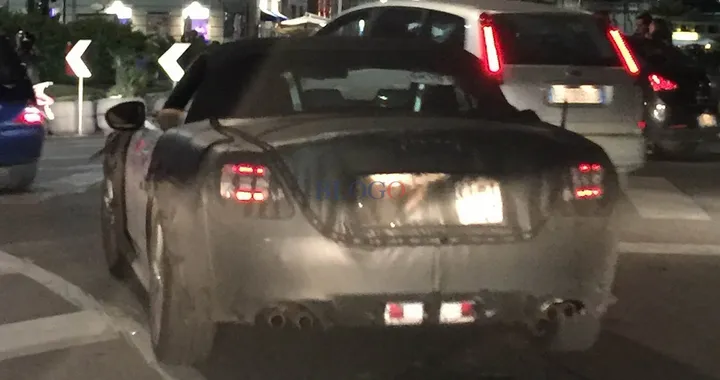 Nuova Fiat Spider: la foto spia di un lettore