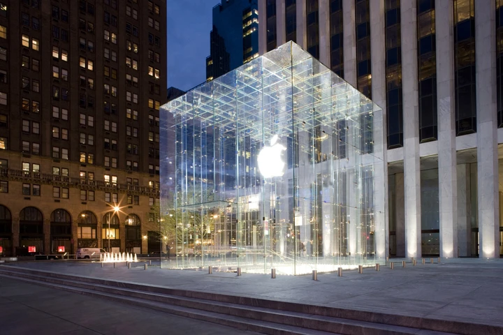 Apple studia un parabrezza con realtà aumentata