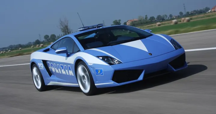 Lamborghini e Polizia di Stato: 20 anni di collaborazione al servizio della sicurezza