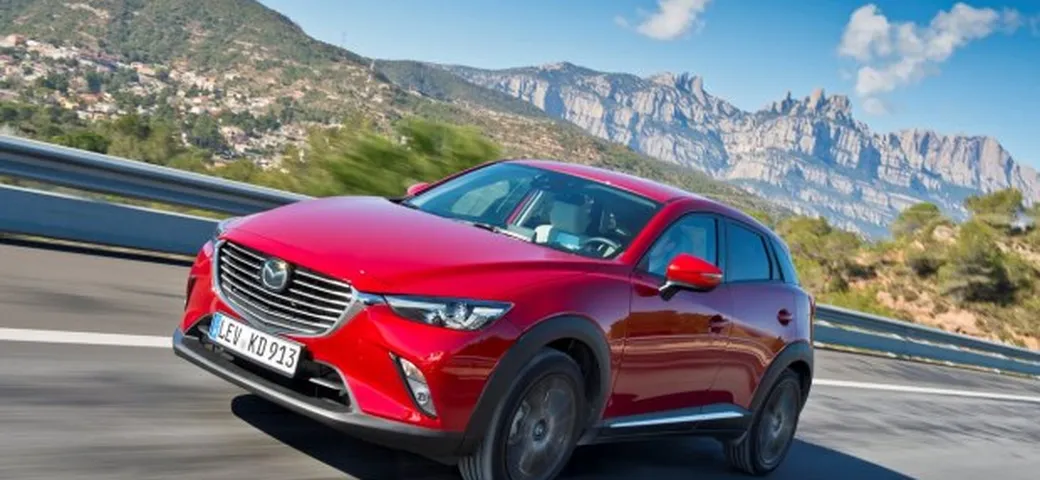 Mazda CX-3: foto e caratteristiche