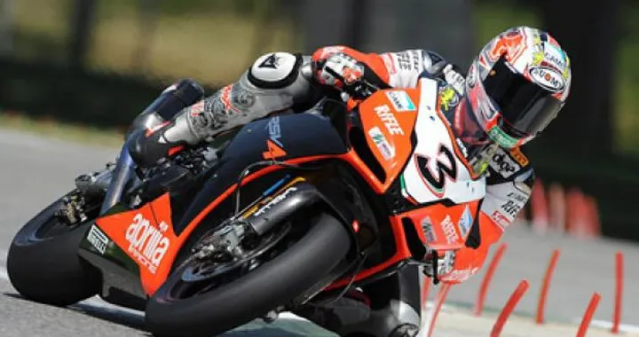 WSBK: Max Biaggi si conferma velocissimo anche nelle prime qualifiche