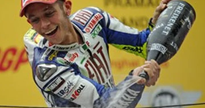 Rossi: "seguo la Superbike, magari in MotoGP ci fossero delle gare così"