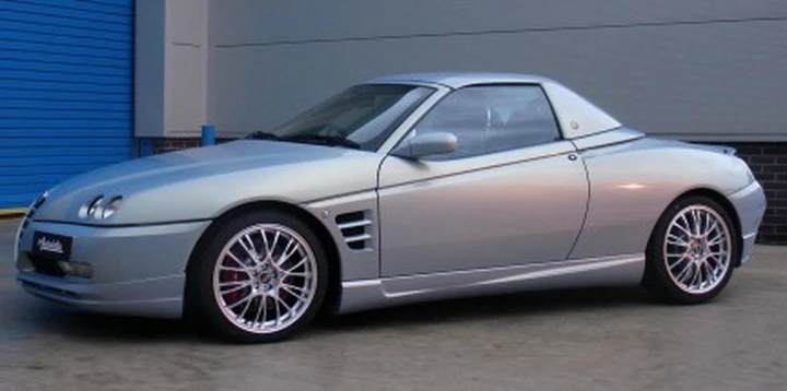 Autodelta presenta l'Alfa Romeo Spider Superflow