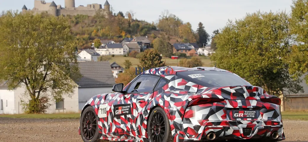 Toyota Supra: foto spia degli interni
