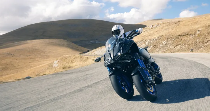 Yamaha Niken: debutta la moto a tre ruote