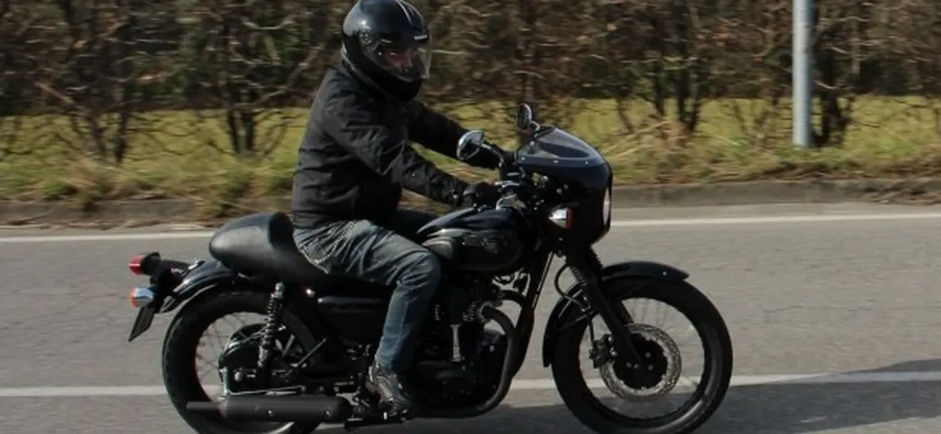 Kawasaki W800 Black Edition 2015: la prova su strada
