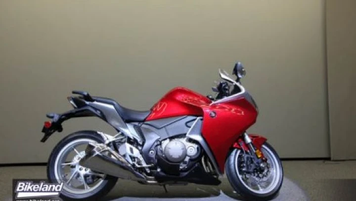 Honda VFR1200F 2010: foto e video live