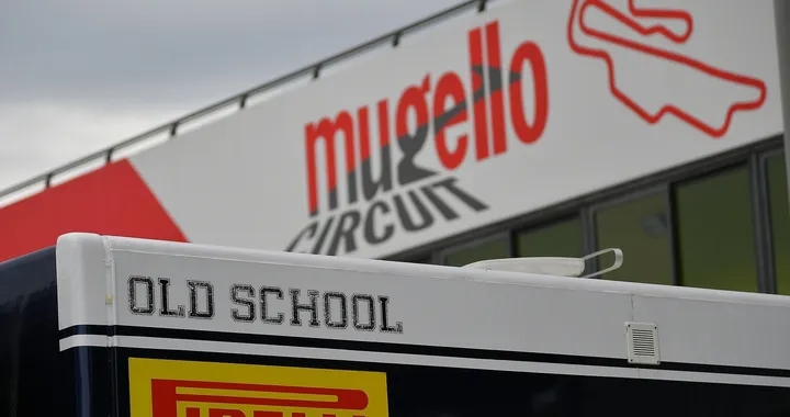 Old School Racing powered by Pirelli &amp; Yamaha