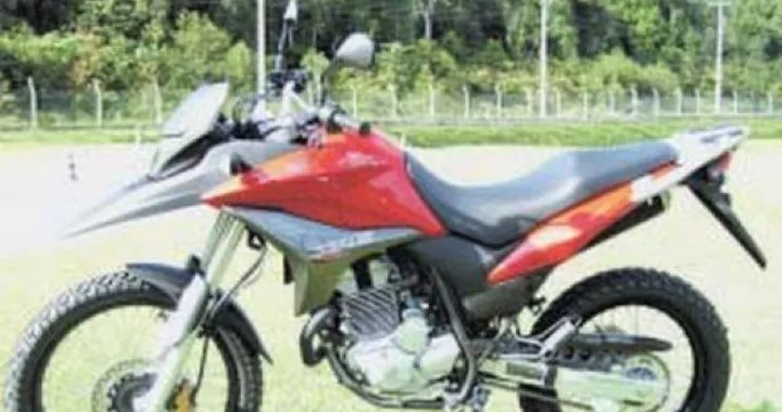 Foto spia della Honda XRE300