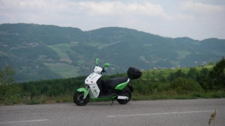 Foto del giorno: al Giro d’Italia elettrico con l'e-max