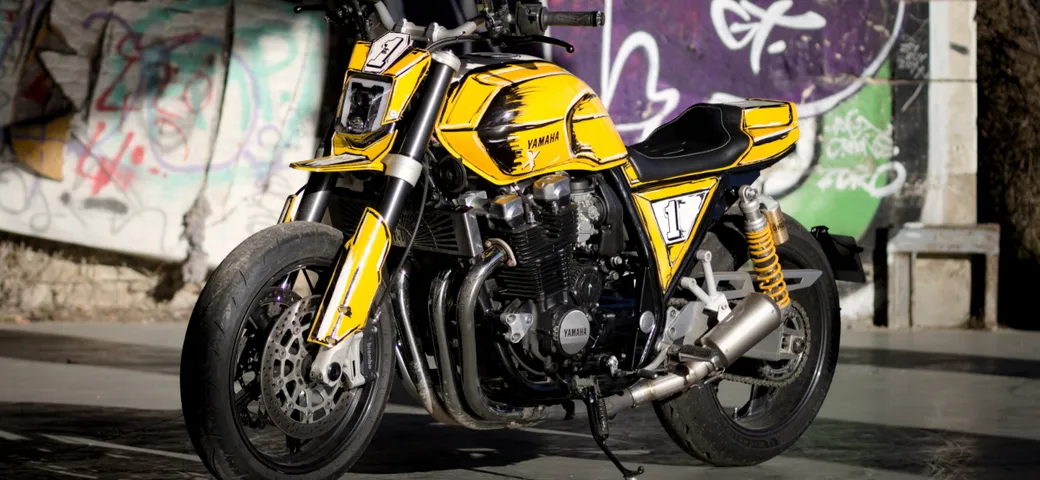 Tributo a Kenny Roberts: la Yamaha XJR1300 Street Tracker di Tumulte è l'omaggio al mito