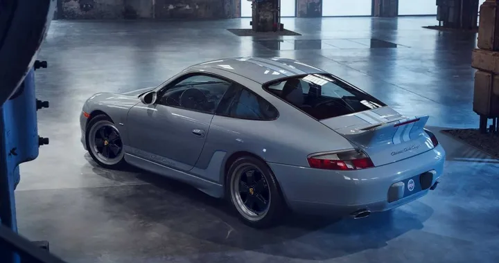 Porsche: restomod di classe per una 911 del 1998