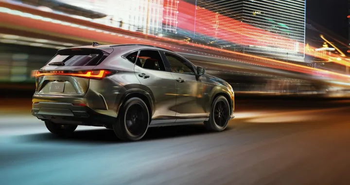 Lexus NX si rinnova, oltre 100 km in elettrico e arriva persino il profumo a bordo