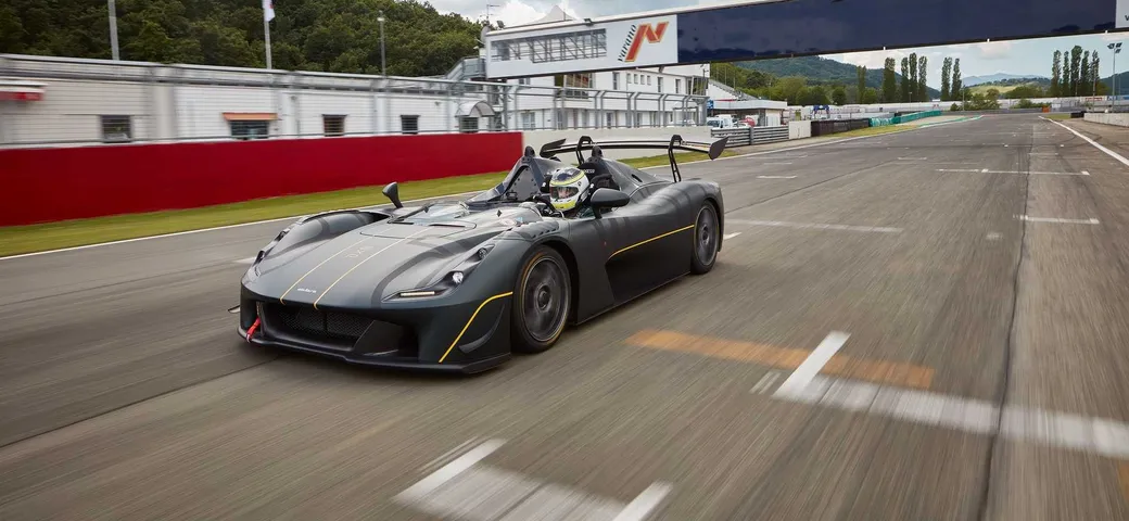 Dallara Stradale EXP: dalla strada alla pista con 500 CV