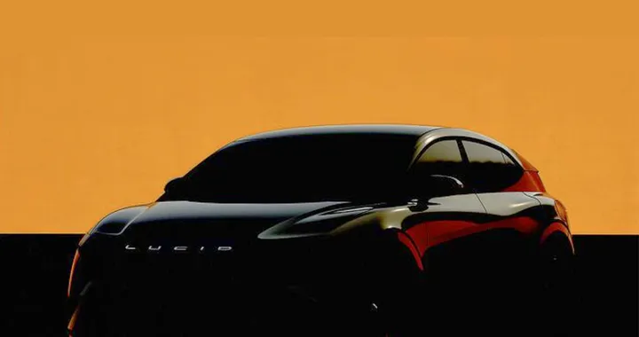 Lucid svela il suo nuovo SUV concepito per essere l'anti Tesla Model Y