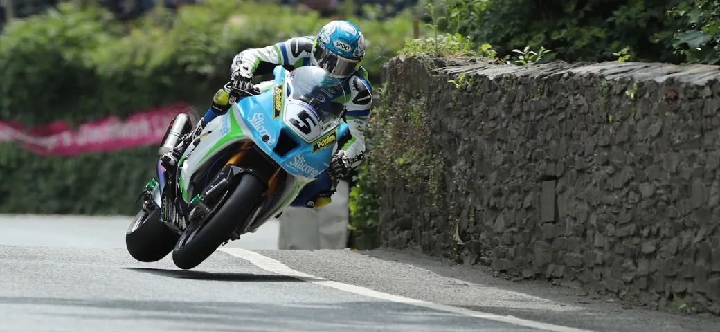 Tourist Trophy, il Coronavirus non ferma l'edizione 2020