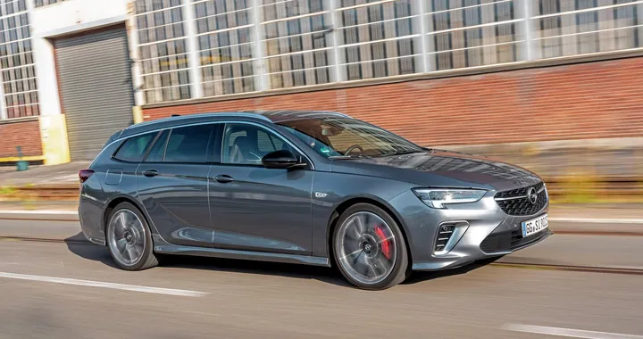 Opel Insignia 2021: prezzi, motori, allestimenti
