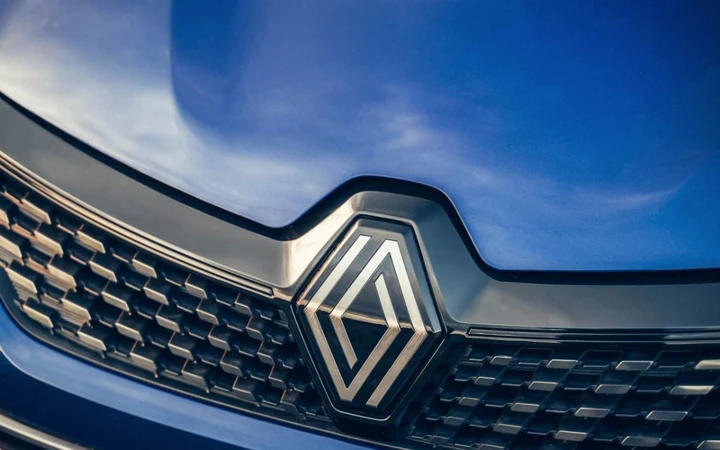 Renault Clio 6, manca poco al debutto: la data del lancio