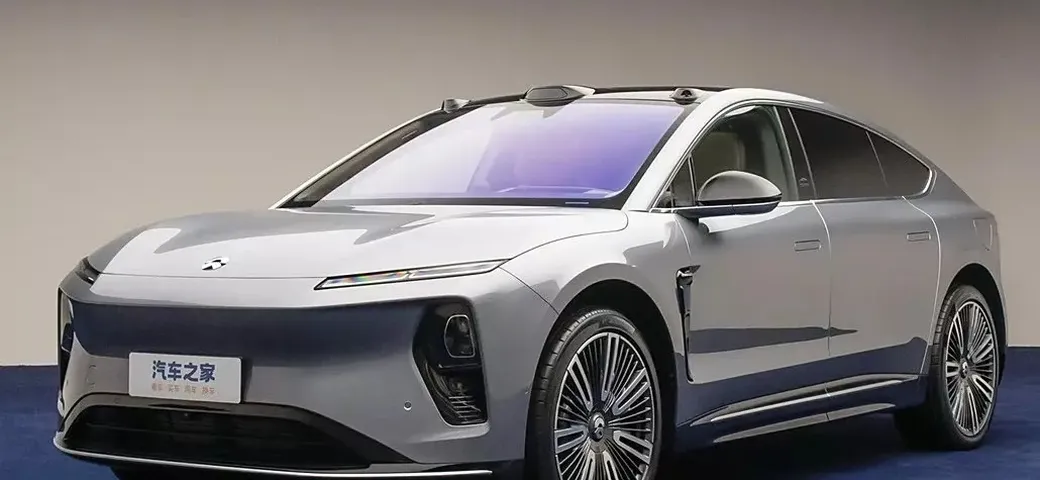 NIO ET9: l’ammiraglia elettrica della casa cinese che sfida le tedesche