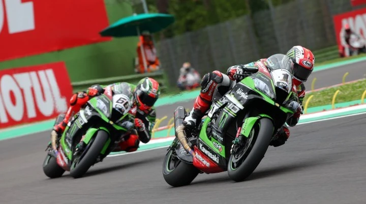SBK Imola 2016: ancora un doppio podio per le Kawasaki