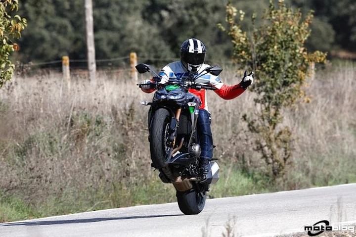 Kawasaki Z1000 MY 2014: Dr. Jekyll e Mr. Hyde in chiave 2014