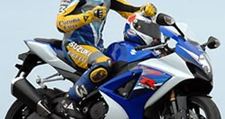 Test d'eccezione: Biaggi prova la Suzuki GSX-R 1000
